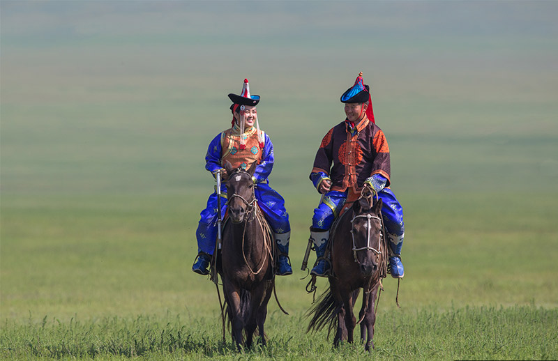 mongolia riding tours 